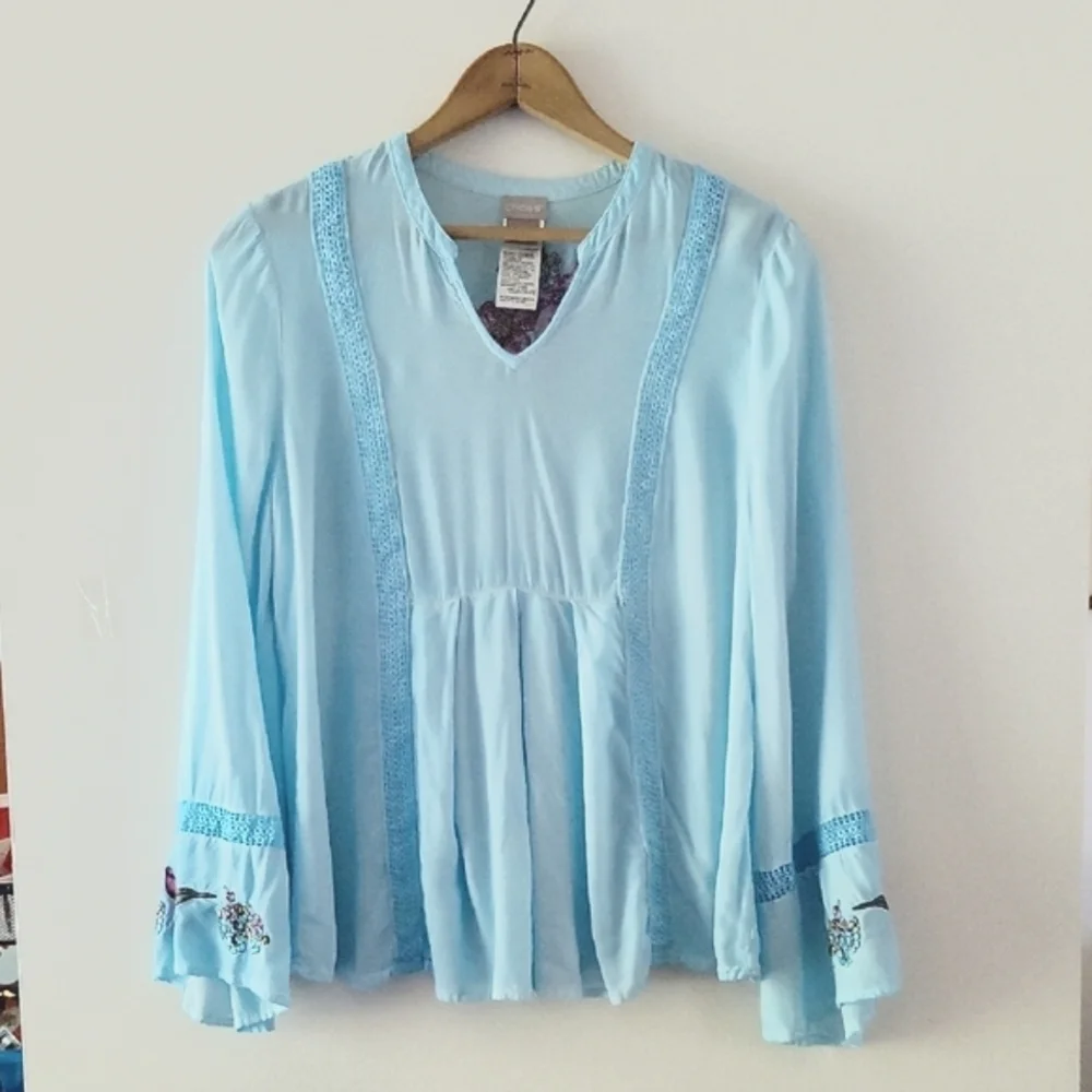 Chico's Light Blue Embroidered Boho‎ Blouse Size Medium